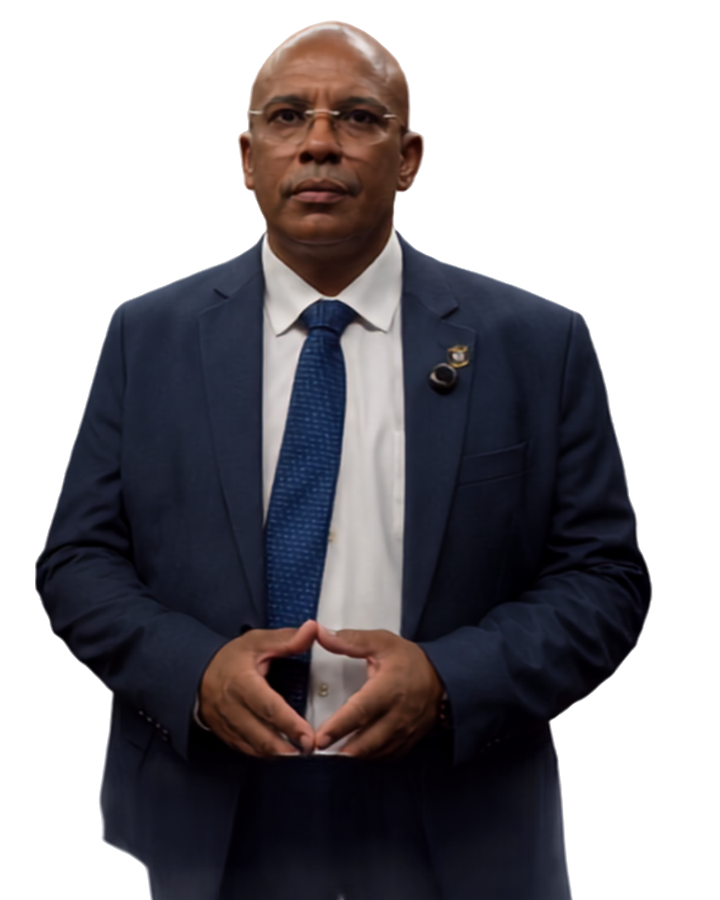 Gilson Pimentel Barreto de terno, em evento institucional
